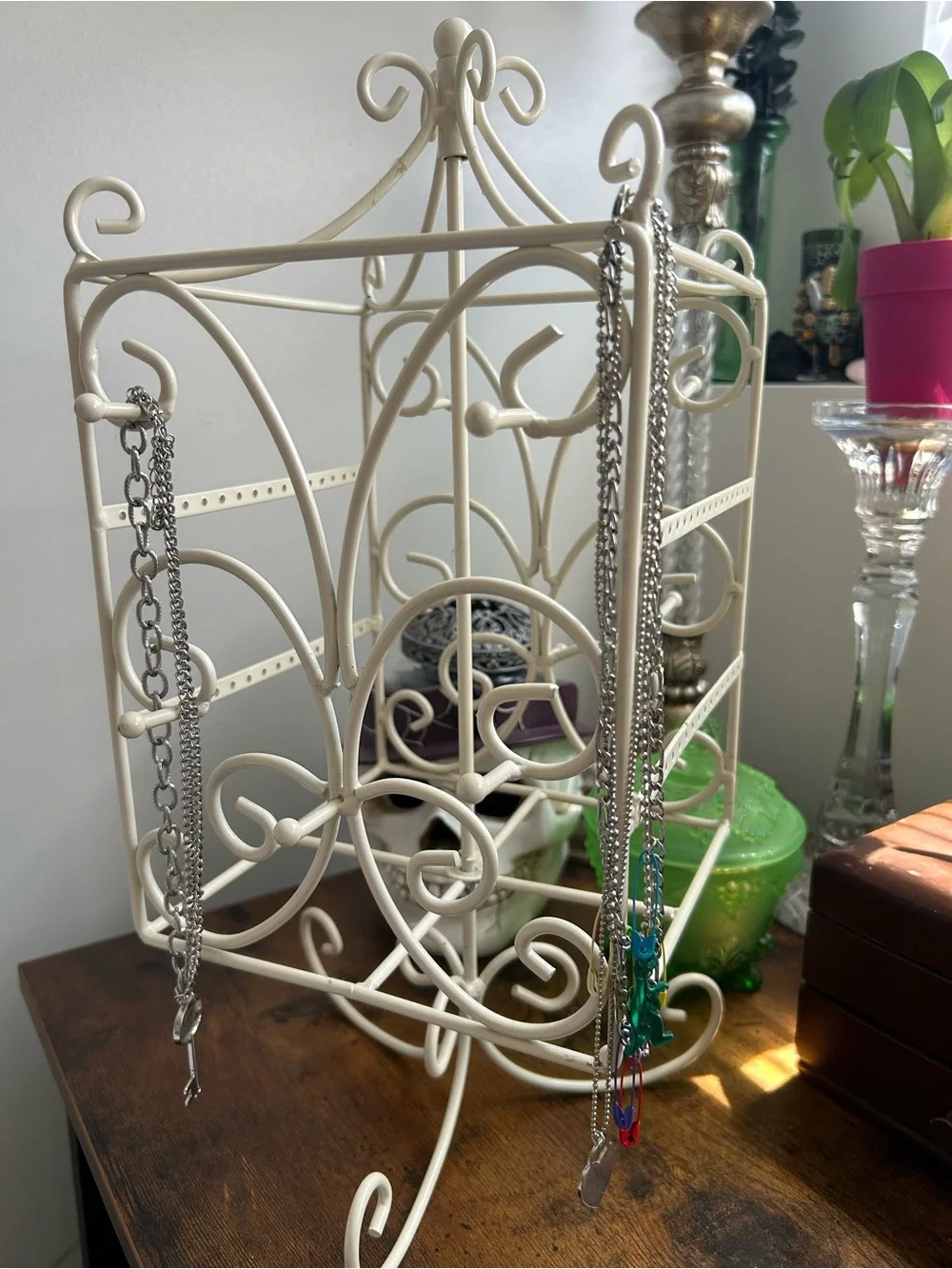 Vintage Decorative Cream Metal Jewelry Organizer Rack - Storage & Organization